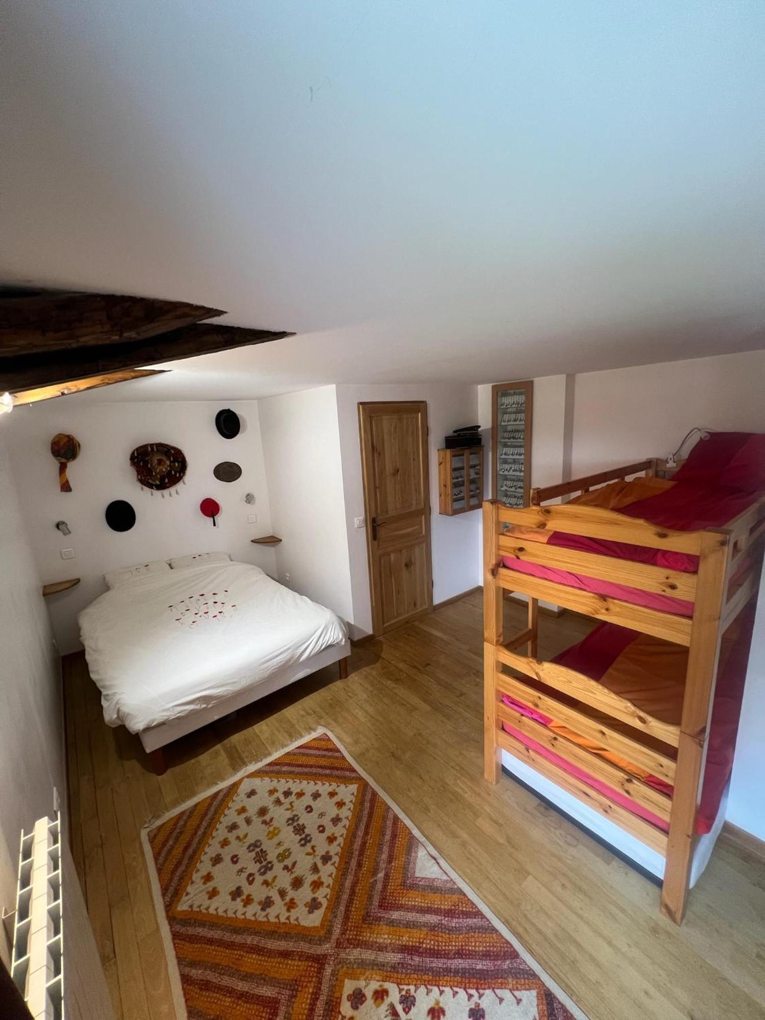 Hotel Les Garennes Saint-Uze Esterno foto